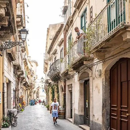 I Tre Balconi Di Via Roma